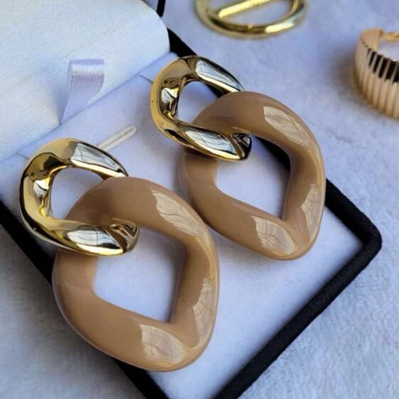 Chunky 2 Link Chain Earrings - Picture 11 of 12